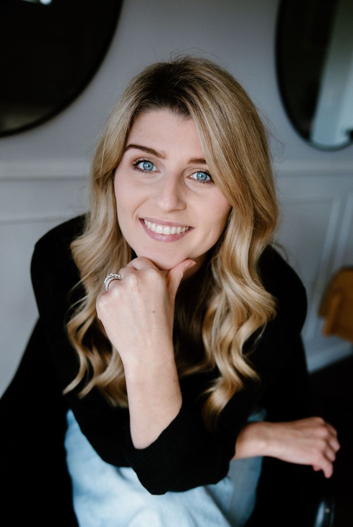 Portrait of Maree, owner and hairdresser at Honeycombe Hair Studio in Warwick